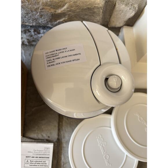 Pampered Chef Manual Food Processor 2581. In box! - Picture 2 of 6